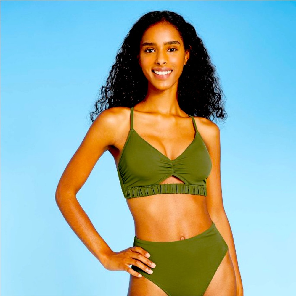 Cinch trim cut out bikini top
